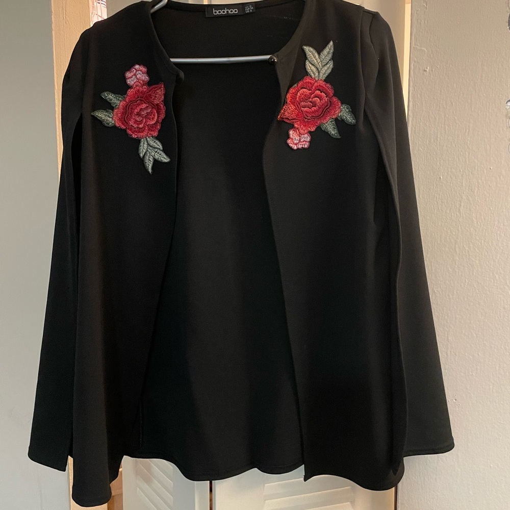 Boohoo Women’s Cape Blazer Size 4